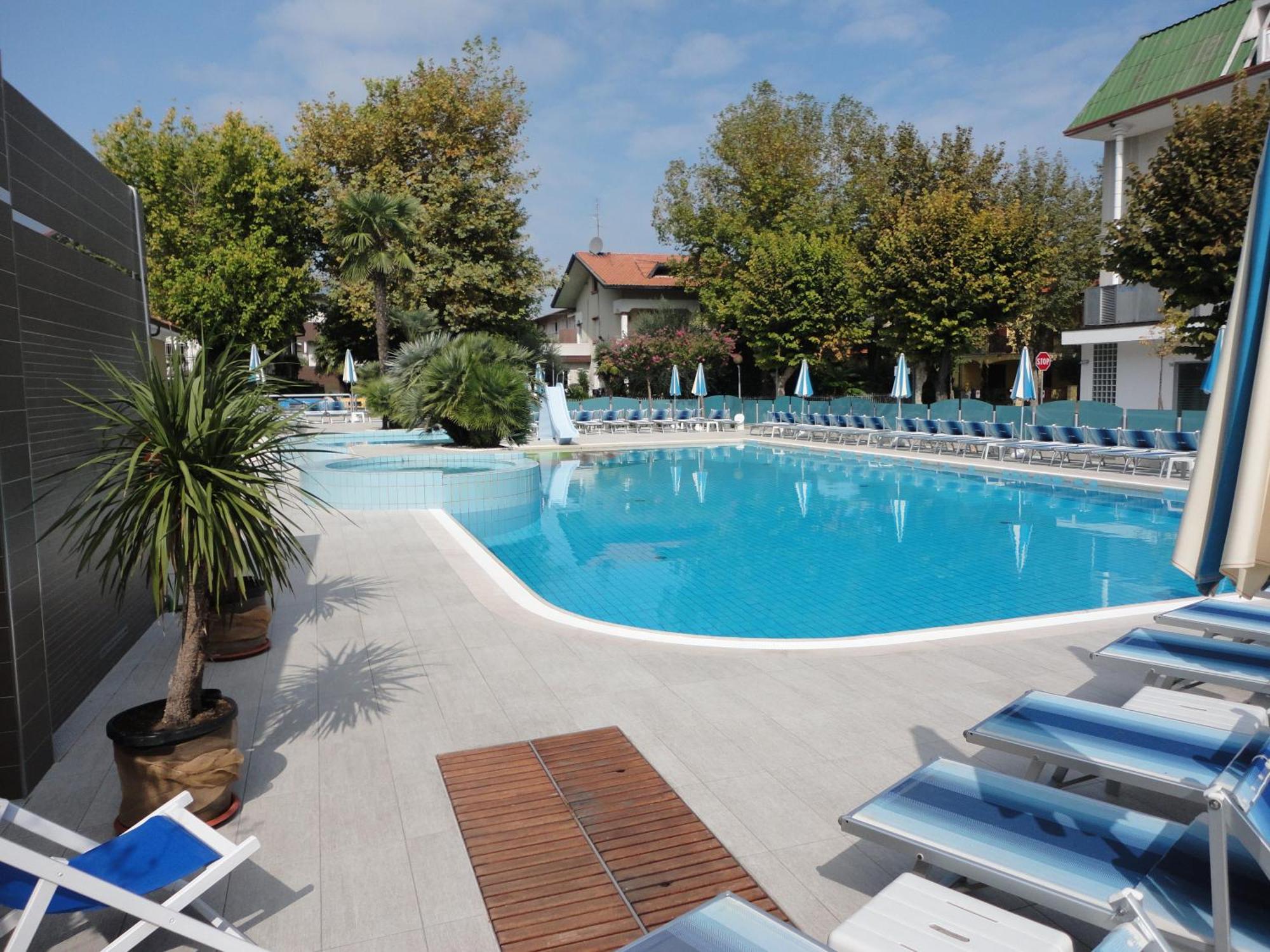 Hotel Paris Resort Bellaria-Igea Marina Exterior photo